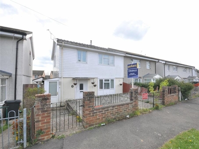 3 bedroom semi-detached house for sale in Cunningham Road, Swindon, Wiltshire, SN2