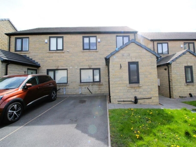 3 bedroom semi-detached house for sale in Delph Hill Close, Low Moor, Bradford, BD12