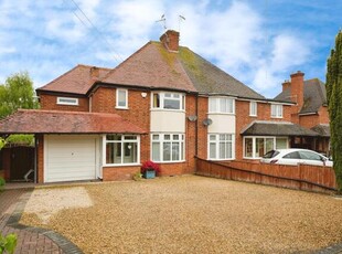 3 Bedroom Semi-detached House For Sale In Evesham, Worcestershire