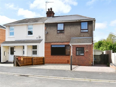 3 bedroom semi-detached house for sale in Foxwell Street, Worcester, Worcestershire, WR5