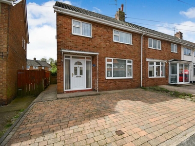 3 bedroom semi-detached house for sale in Hildyard Close, Anlaby, Hull, HU10