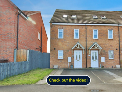 3 Bedroom Semi-detached House For Sale In Kingswood, Hull