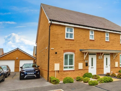 3 bedroom semi-detached house for sale in Luck Road, Bursledon, Southampton, Hampshire, SO31