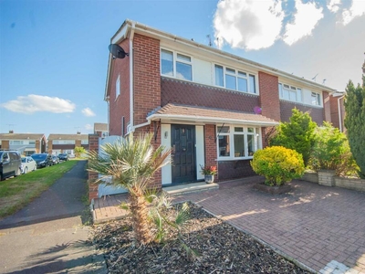 3 bedroom semi-detached house for sale in Meon Close, Chelmsford, CM1