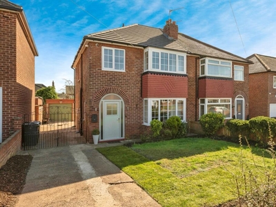 3 bedroom semi-detached house for sale in Middlefield Road, Bessacarr, Doncaster, DN4