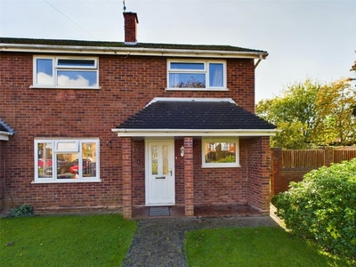 3 bedroom semi-detached house for sale in Nibley Close, Worcester, Worcestershire, WR4