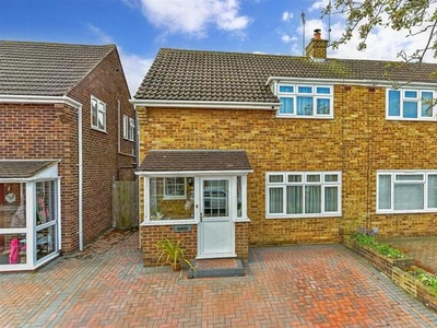 3 Bedroom Semi-detached House For Sale In Rainham, Gillingham