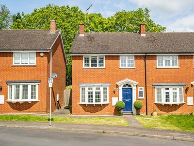3 bedroom semi-detached house for sale in Sefton Close, St. Albans, Hertfordshire, AL1