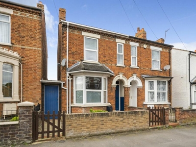 3 bedroom semi-detached house for sale in Spring Road, Kempston, Bedford, MK42