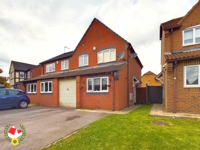 3 bedroom semi-detached house for sale in The Causeway, Quedgeley, Gloucester, GL2