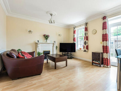 3 Bedroom Terraced House For Sale In Coulsdon