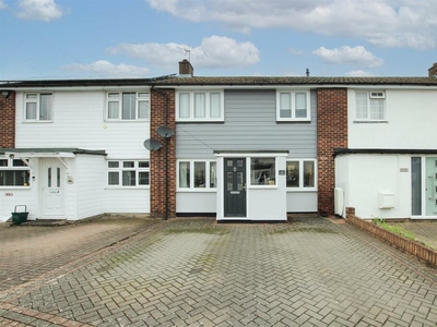 3 bedroom terraced house for sale in Crow Green Lane, Pilgrims Hatch, Brentwood, CM15