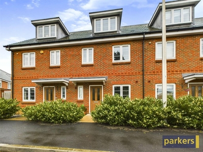 3 bedroom terraced house for sale in Faringdon Road, Earley, Reading, Berkshire, RG6