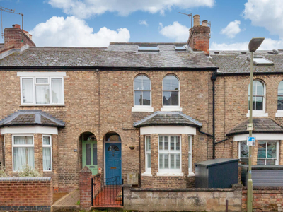 3 bedroom terraced house for sale in Henley Street East Oxford, OX4