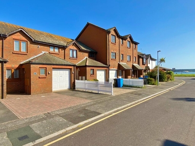 3 bedroom terraced house for sale in Labrador Drive, Baiter Park, BH15