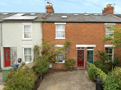 3 bedroom terraced house for sale in Magdalen Road, East Oxford, OX4