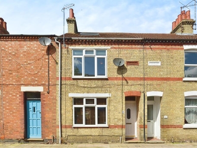 3 bedroom terraced house for sale in St. Giles Street, New Bradwell, Milton Keynes, MK13