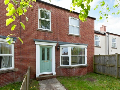 3 bedroom terraced house for sale in Upperdale Park, York, North Yorkshire, YO31
