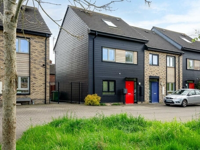 3 bedroom town house for sale in Archer Close, York, YO30