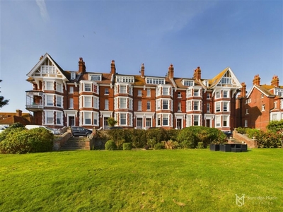 4 bedroom apartment for sale in Chatsworth Gardens, Meads, Eastbourne, East Sussex, BN20