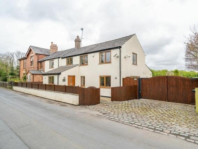 4 Bedroom Cottage For Sale In Euxton