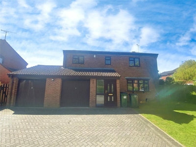 4 bedroom detached house for rent in Tynedale Close, Oadby, Leicester, Leicestershire, LE2