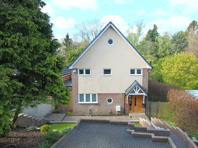 4 bedroom detached house for sale in Bassett, Southampton, SO16