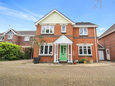 4 bedroom detached house for sale in Bowles Road, Swindon, Wiltshire, SN25