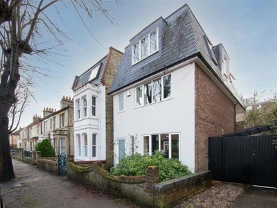 4 Bedroom Detached House For Sale In Cambridge