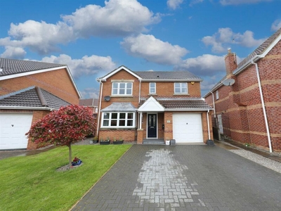 4 bedroom detached house for sale in Chevening Park, Kingswood, Hull, HU7