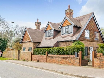 4 Bedroom Detached House For Sale In Coolham