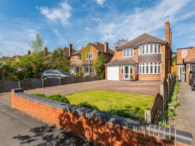 4 bedroom detached house for sale in Dorchester Road, Solihull, B91