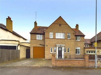 4 Bedroom Detached House For Sale In Kettering, Northamptonshire