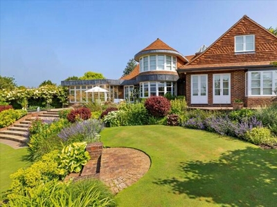 4 Bedroom Detached House For Sale In Leatherhead, Surrey