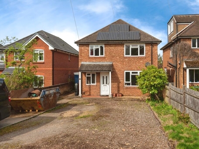 4 bedroom detached house for sale in Midanbury Lane, SOUTHAMPTON, Hampshire, SO18