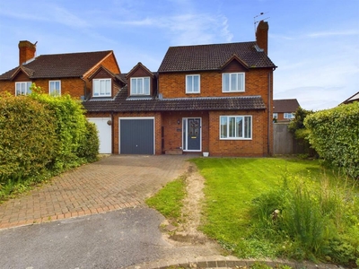 4 bedroom detached house for sale in Minerva Close, Abbeymead, Gloucester, GL4