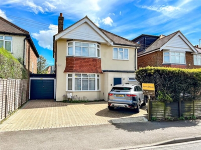 4 bedroom detached house for sale in Peartree Avenue, Southampton, Hampshire, SO19