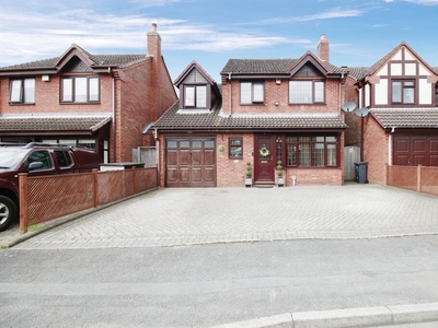 4 bedroom detached house for sale in Somerby Drive, Solihull, B91