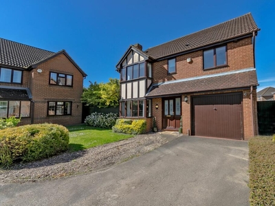 4 bedroom detached house for sale in Westbourne Court, Bradville, MK13