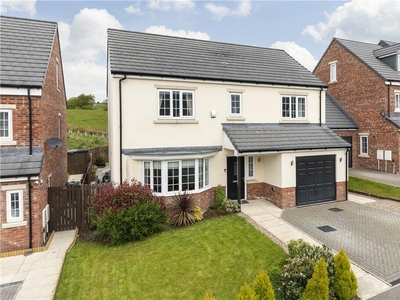 4 bedroom detached house for sale in Wharfe Meadow Avenue, Otley, West Yorkshire, LS21