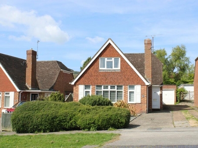 4 bedroom detached house for sale in Willingdon Park Drive, Eastbourne, BN22