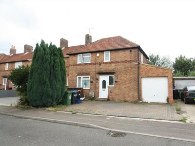 4 Bedroom End Of Terrace House For Sale In Bletchley