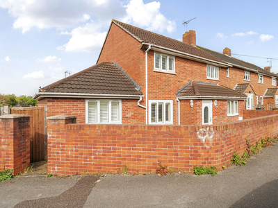 4 bedroom end of terrace house for sale in Headland Crescent, Exeter, Devon, EX1
