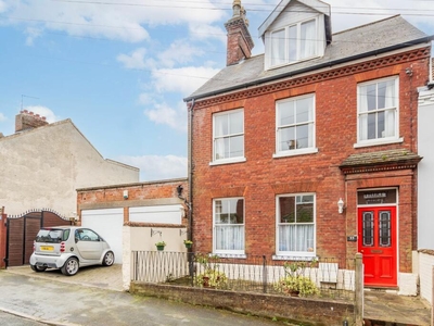 4 bedroom end of terrace house for sale in Knowsley Road, Norwich, NR3