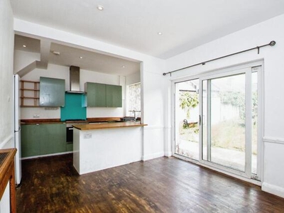 4 Bedroom End Of Terrace House For Sale In Plumstead, London