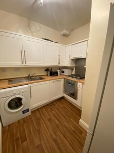4 bedroom flat for rent in Broughton Place, Broughton, Edinburgh, EH1