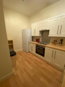 4 bedroom flat for rent in Easter Road, Easter Road, Edinburgh, EH6