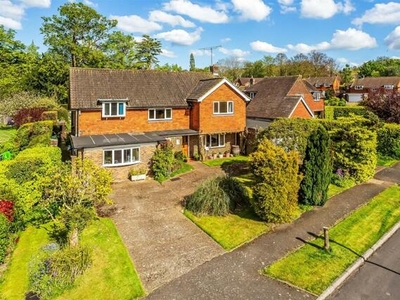 4 Bedroom House For Sale In Ashtead