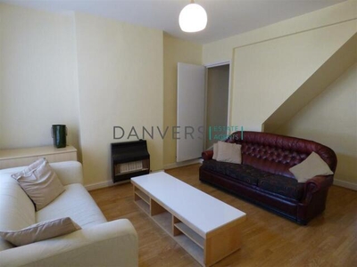 4 Bedroom House Leicester Leicestershire