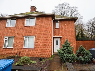 4 bedroom semi-detached house for rent in Mottram Close, Norwich, NR5